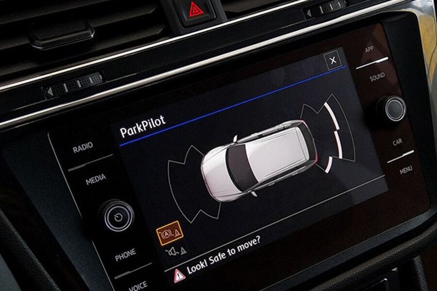 Volkswagen Tiguan Allspace 2.0L - Hình 12