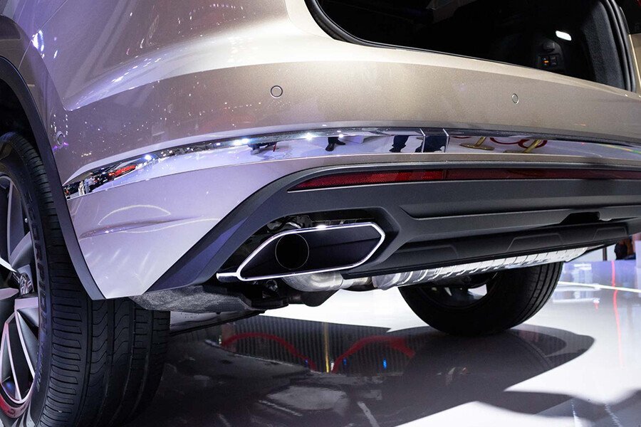 Volkswagen Touareg 2.6L - Hình 5