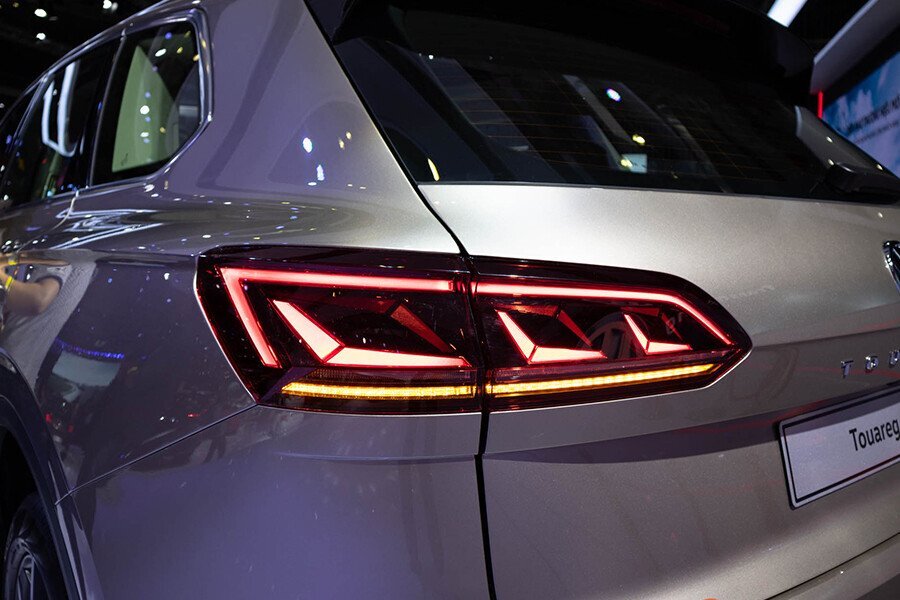 Volkswagen Touareg 2.6L - Hình 7