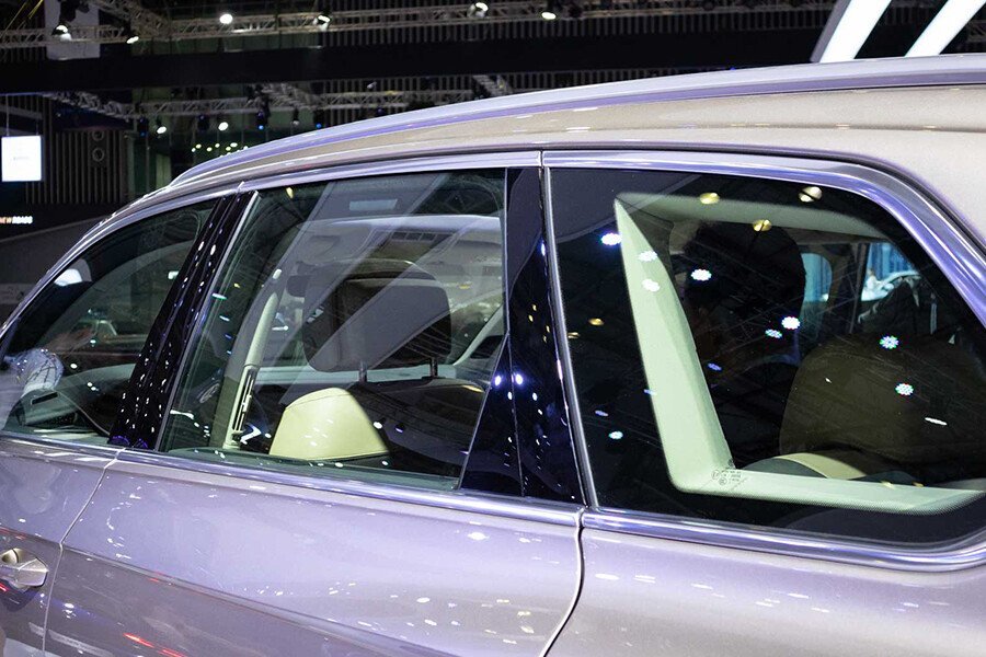 Volkswagen Touareg 2.6L - Hình 8